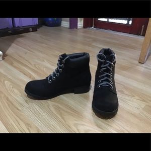 Black boots 🖤
